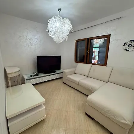 Villa Dream Golem (Tirana)